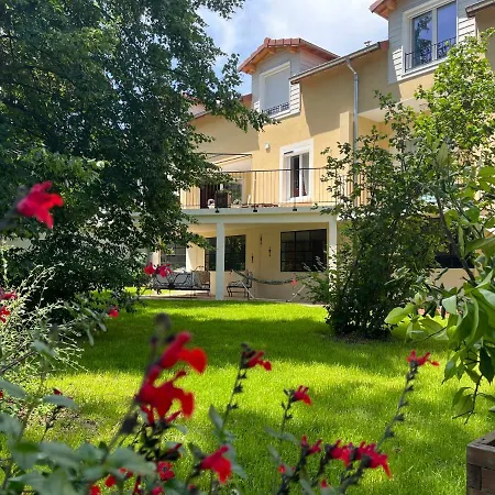Le Jardin Du Dolaizon: Rouge Gorge Bed & Breakfast Le Puy-en-Velay